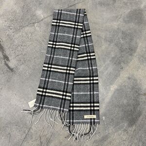 Burberry Nova Check Scarf 90 Merino 10 Cashmere Gray Plaid Made in Scotland